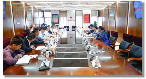 宜化集團(tuán)與中國化學(xué)品安全協(xié)會簽訂戰(zhàn)略合作協(xié)議(圖2) 宜化集團(tuán)與中國化學(xué)品安全協(xié)會簽訂戰(zhàn)略合作協(xié)議(圖2)