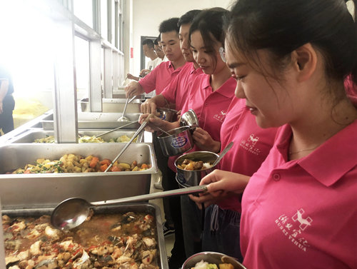 171名大學生新工齊聚實訓基地參加入職培訓(圖2) 171名大學生新工齊聚實訓基地參加入職培訓(圖2)