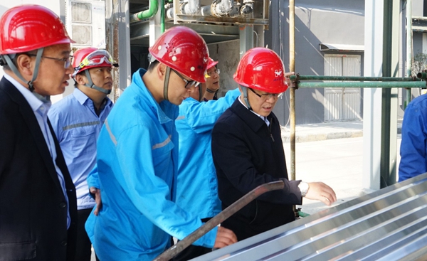 王大真調研指導分子公司主題教育和安全生產工作(圖2) 王大真調研指導分子公司主題教育和安全生產工作(圖2)