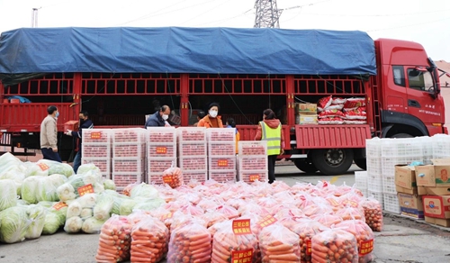 情義無(wú)價(jià)！山西蘭花公司采購(gòu)一批生活物資馳援宜化(圖2)