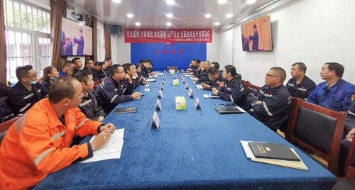 向抗疫英雄致敬！宜化集團(tuán)組織收看全國(guó)抗擊新冠肺炎疫情表彰大會(huì)(圖10)