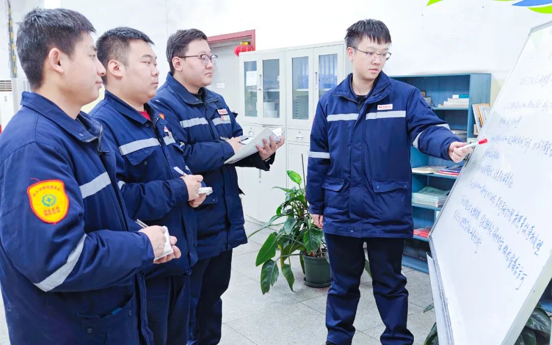 新疆宜化熱電分廠發電三班：夯實班組基礎，推進自主管理(圖3)