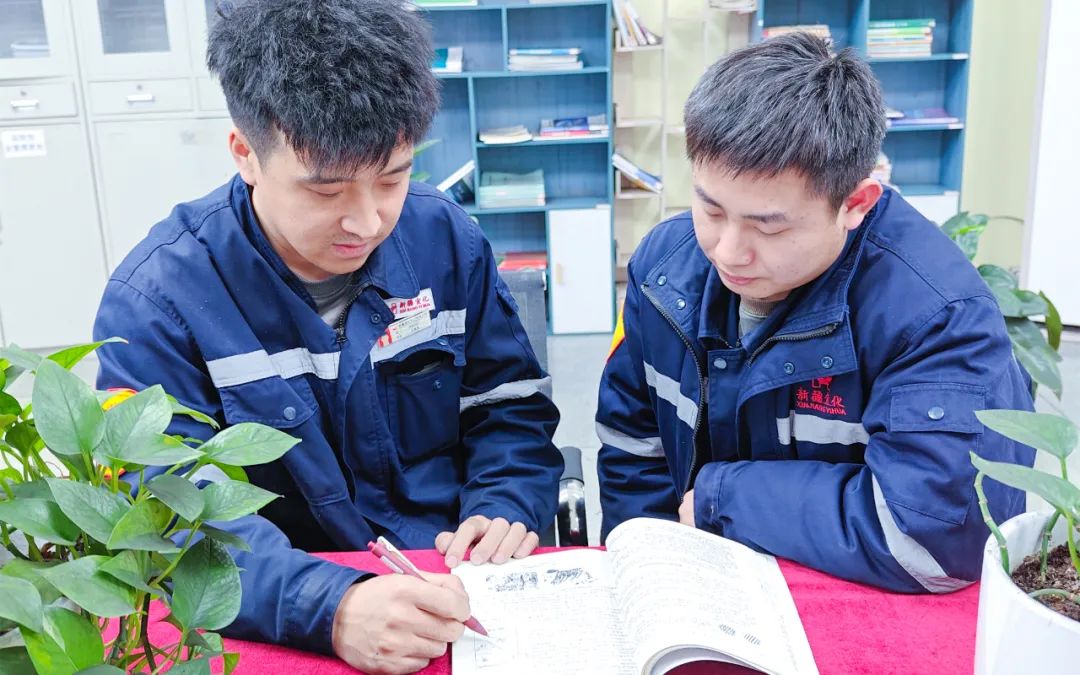 新疆宜化熱電分廠發電三班：夯實班組基礎，推進自主管理(圖4)