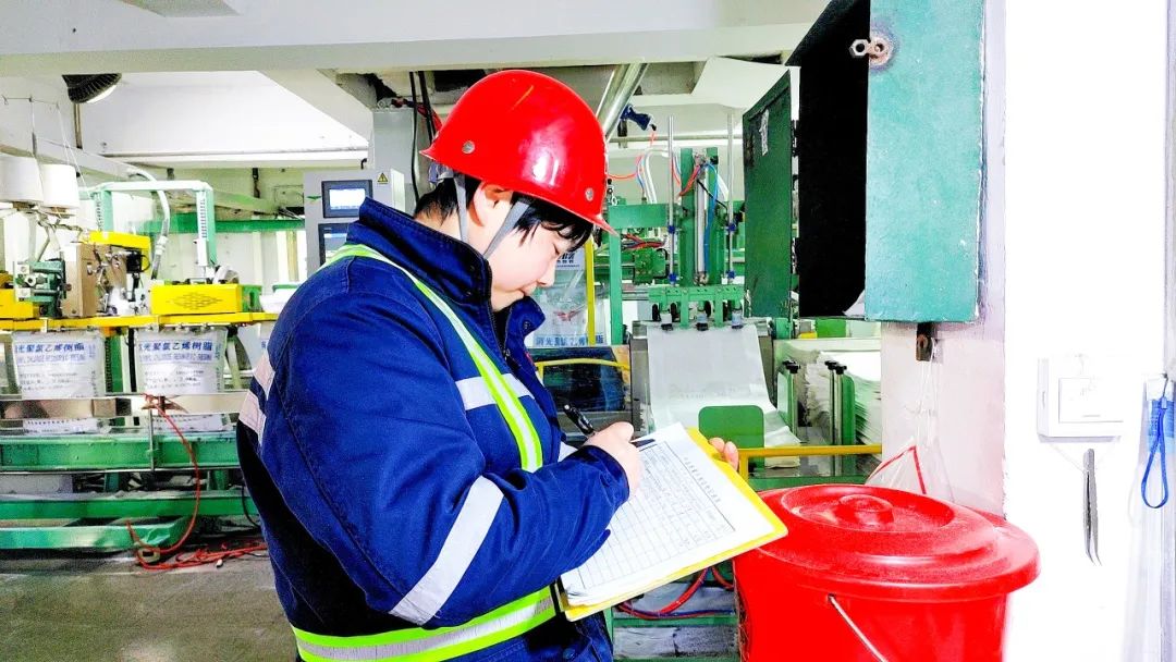 楚星公司：產(chǎn)品研發(fā)步履不停，消光三型樹(shù)脂順利下線(圖4)