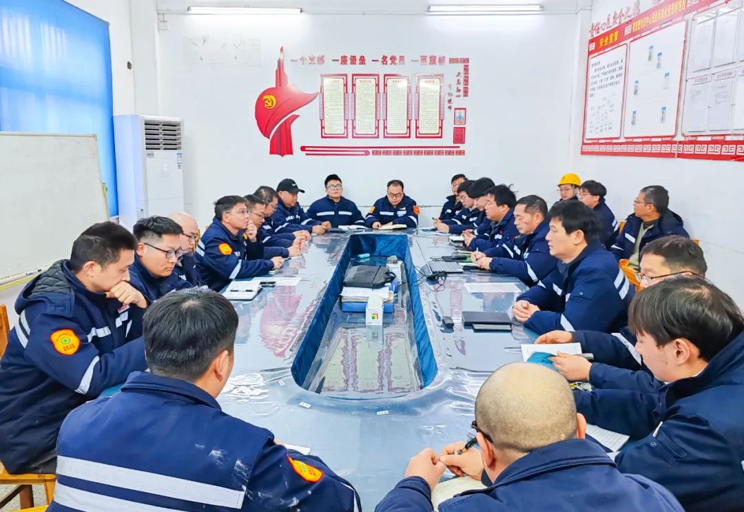 楚星公司電儀分廠:夯實(shí)基礎(chǔ)管理,護(hù)航生產(chǎn)安穩(wěn)運(yùn)行(圖2) 楚星公司電儀分廠:夯實(shí)基礎(chǔ)管理,護(hù)航生產(chǎn)安穩(wěn)運(yùn)行(圖2)