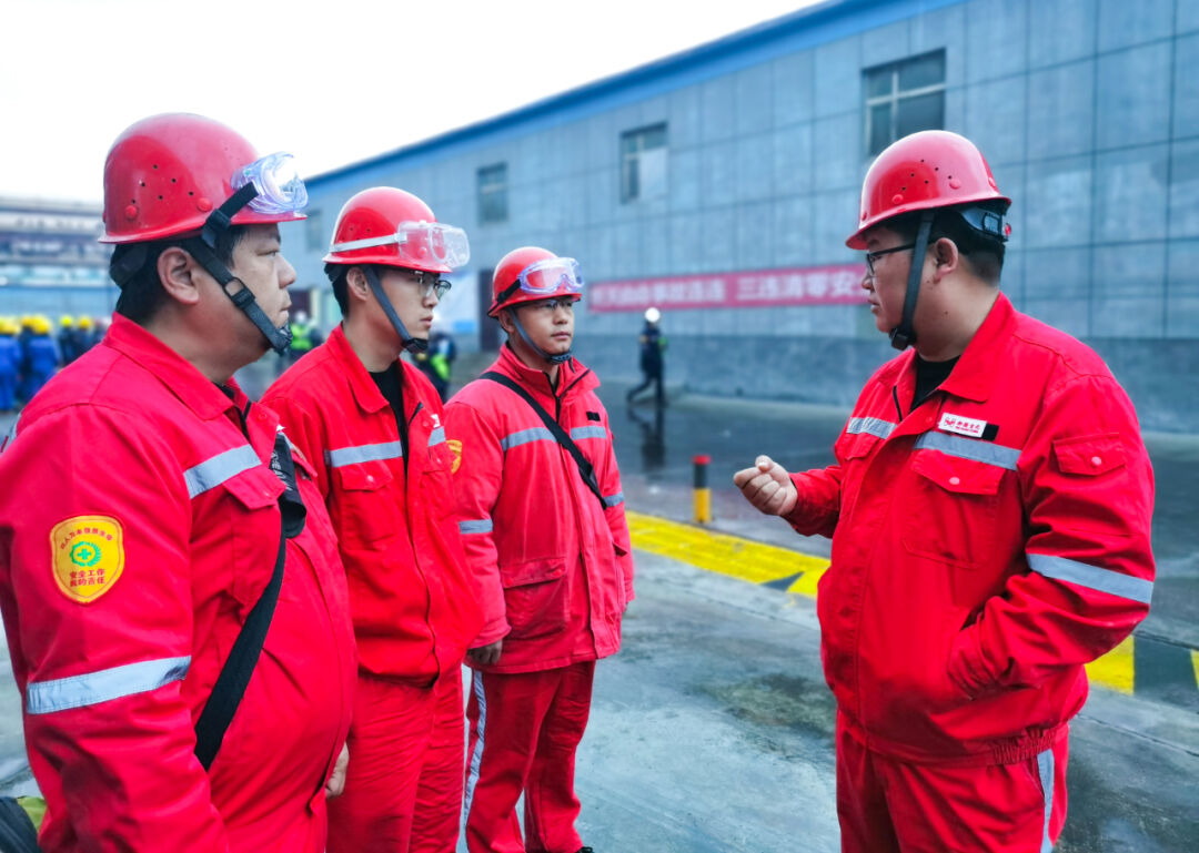 新疆宜化：直擊大修一線，看他們奮戰的身影(圖8)