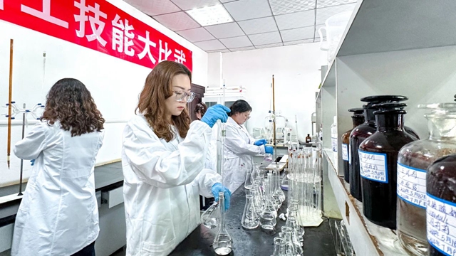 崗位大練兵練出硬本領(lǐng)!青海宜化開(kāi)展系列技能大比武(圖2) 崗位大練兵練出硬本領(lǐng)!青海宜化開(kāi)展系列技能大比武(圖2)