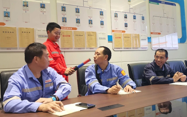 筑牢安全防護(hù)網(wǎng),磷化工公司這樣過(guò)“雙節(jié)”(圖1) 筑牢安全防護(hù)網(wǎng),磷化工公司這樣過(guò)“雙節(jié)”(圖1)